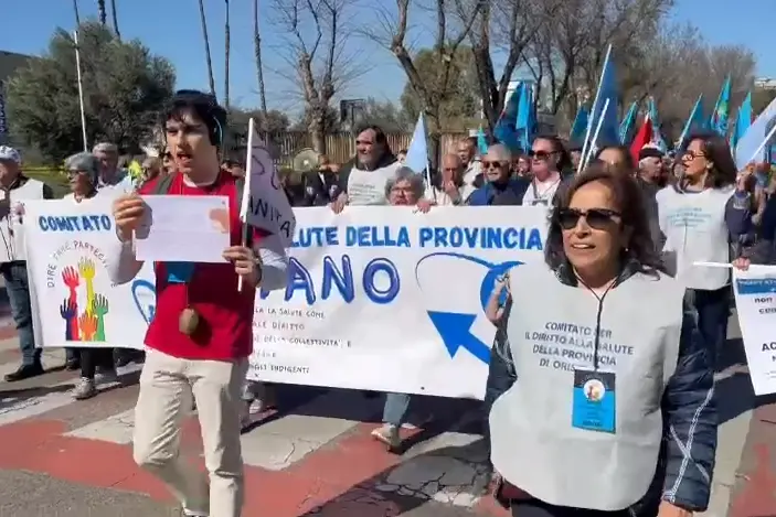 La manifestazione a Oristano (foto da frame video)