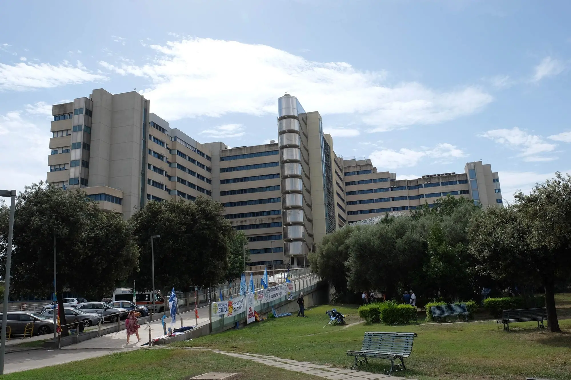 L'ospedale Brotzu (L'Unione Sarda)