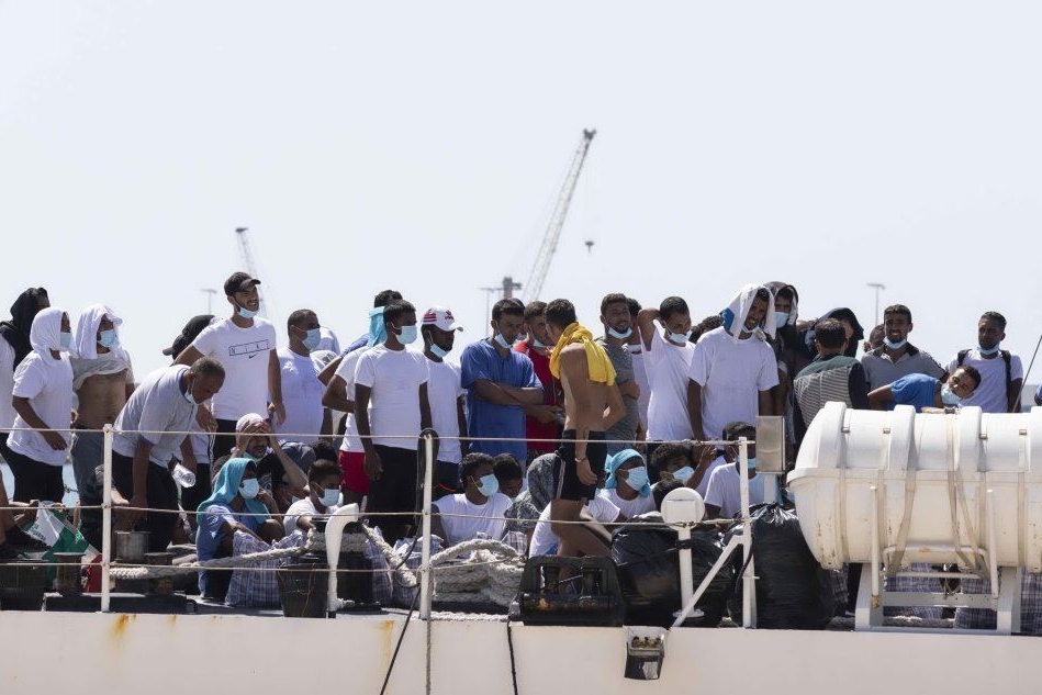 Migranti, sbarcate a Lampedusa altre 250 persone. Il sindaco invoca lo stato di emergenza