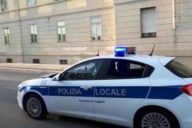 Diffama sui social la Polizia Locale, denunciato un 56enne di Cagliari