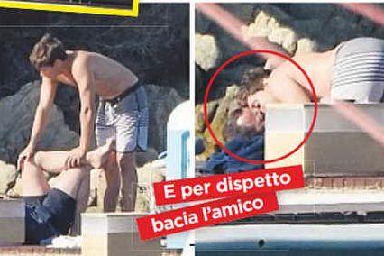 Bacio gay per il figlio di Berlusconi: la &quot;goliardata&quot; in Costa Smeralda