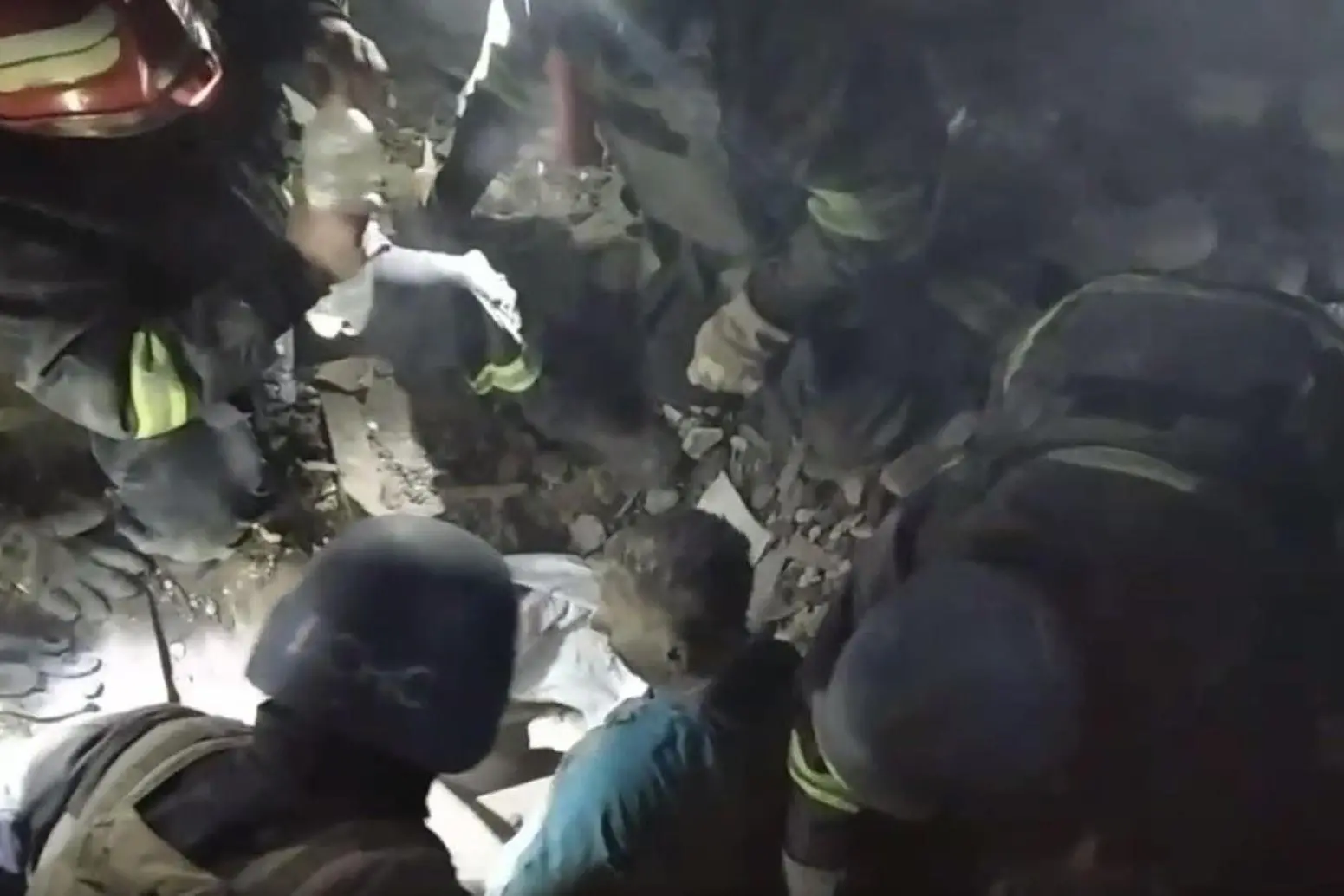 Bombe russe su reparto maternità a Zaporizhzhia (foto Ansa)