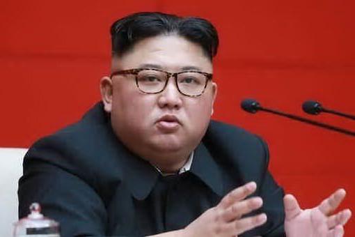 Kim Jong-un torna a farsi vedere in pubblico