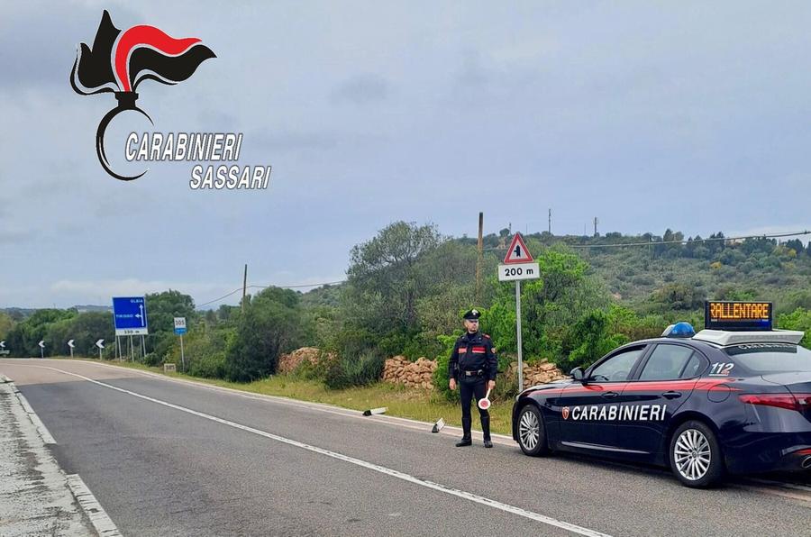 Sassi sulla strada, ragazzi denunciati