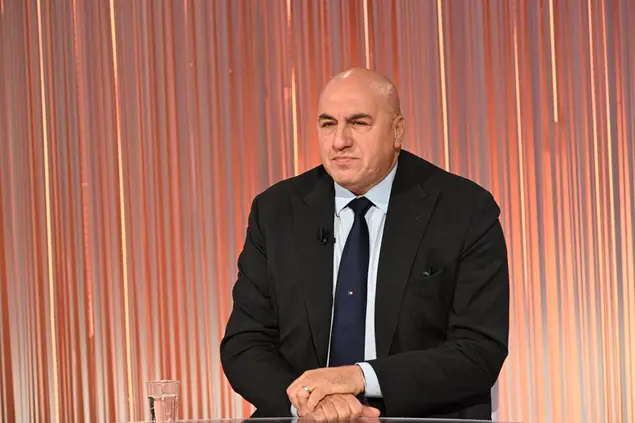 Il ministro della Difesa, Guido Crosetto (Ansa)