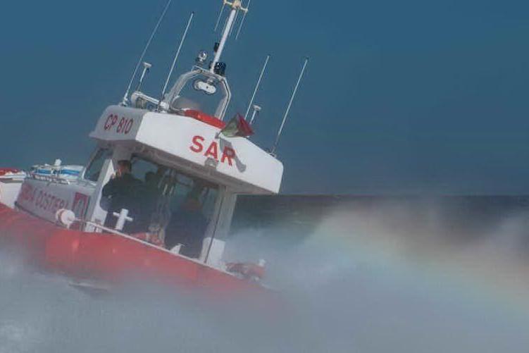 Stintino, barca s'incaglia all'Isola Piana: in salvo due diportisti