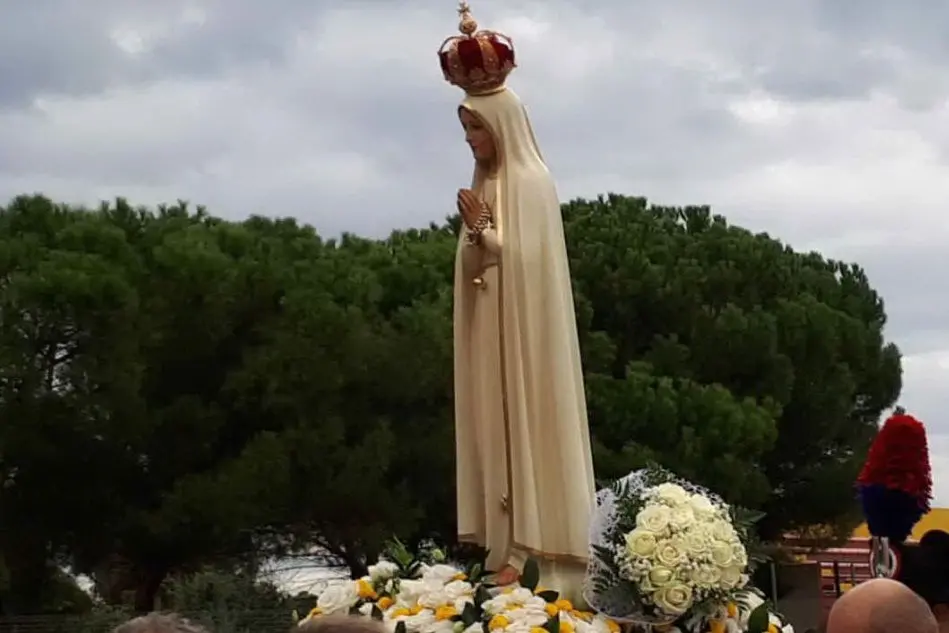 La Madonna Pellegrina di Fatima accolta a Portoscuso (Antonella Pani)