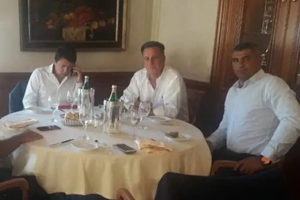 Roberto Felleca a destra con Massimo Nicastro e Roberto Renzi