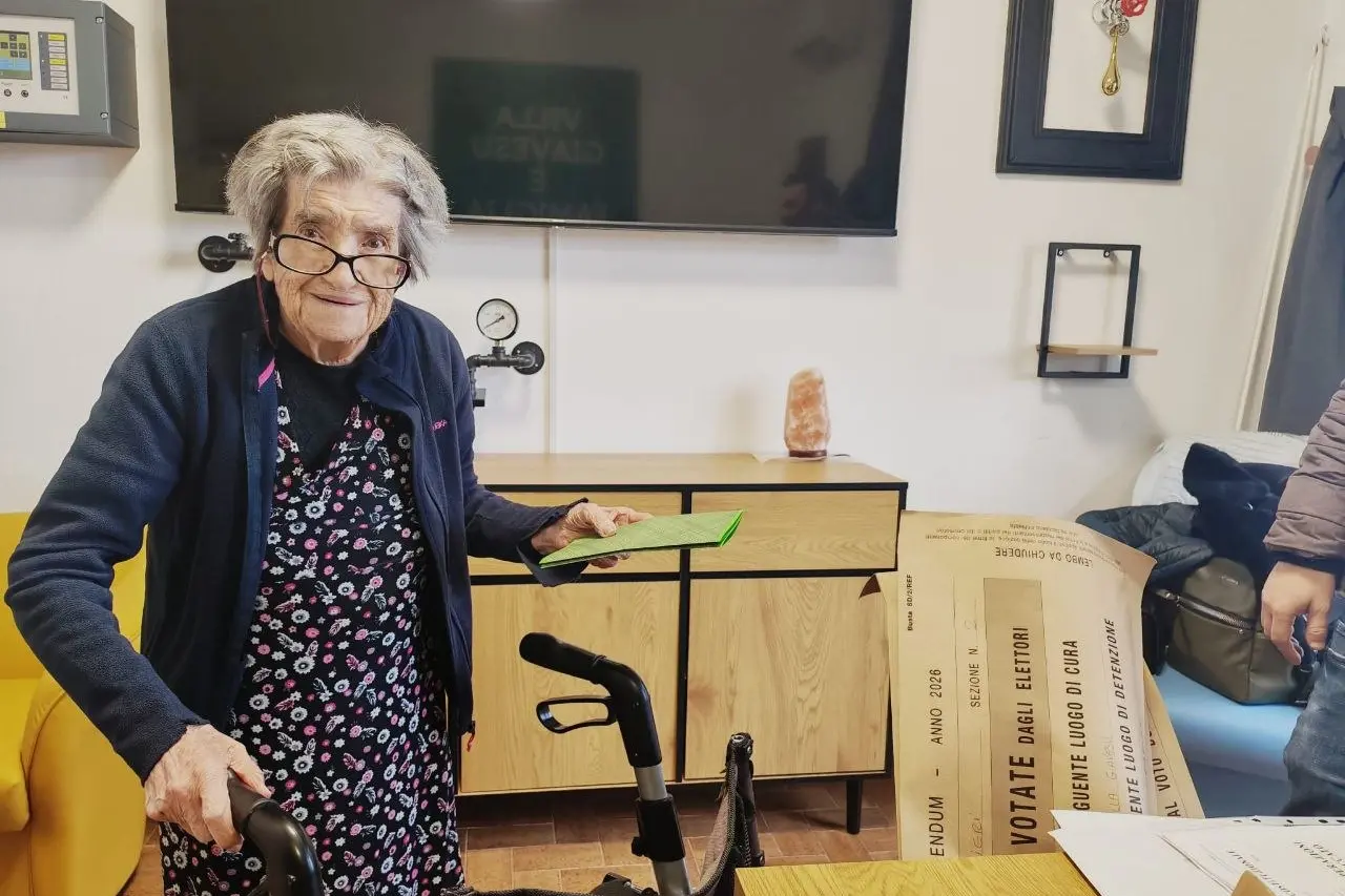 Maria Antonia Trogu al voto