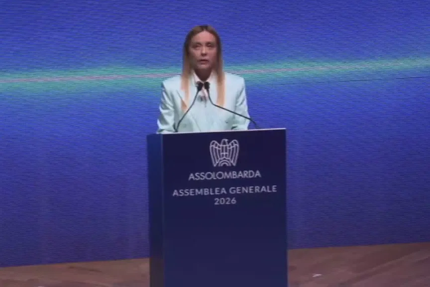Ue, Meloni: l'Italia non siede al tavolo europeo per dire sempre sì