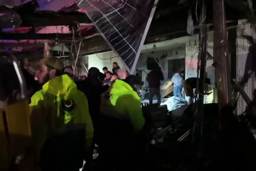 Nessuna tregua in Libano, almeno 8 morti in raid israeliano a Sidone