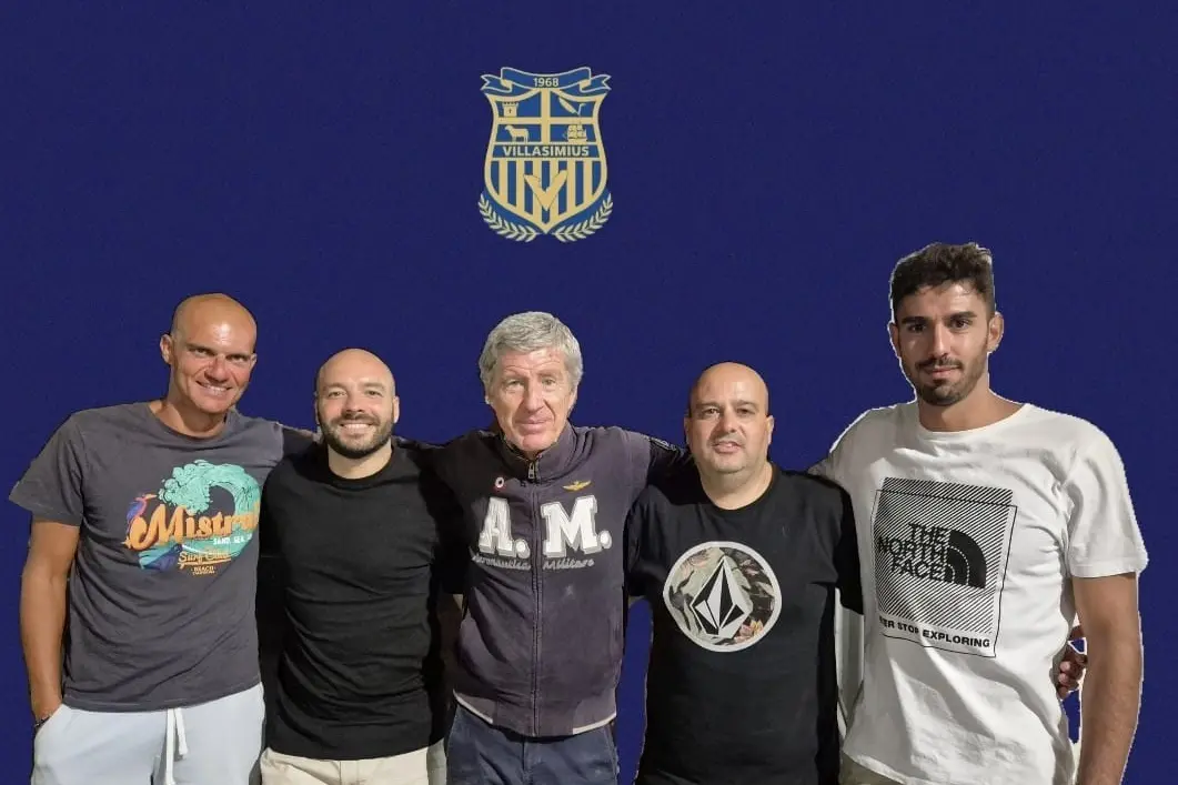 Lo staff tecnico del Villasimius