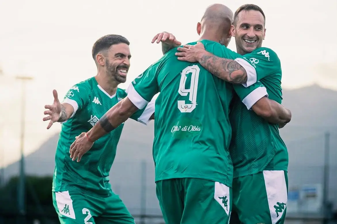 L'esultanza dei giocatori del Tavolara dopo un gol (G. Pischedda)