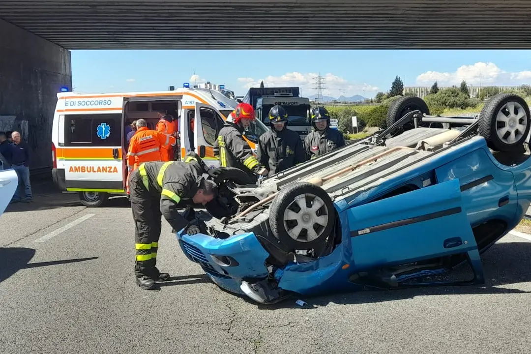 L'incidente (foto L'Unione Sarda)
