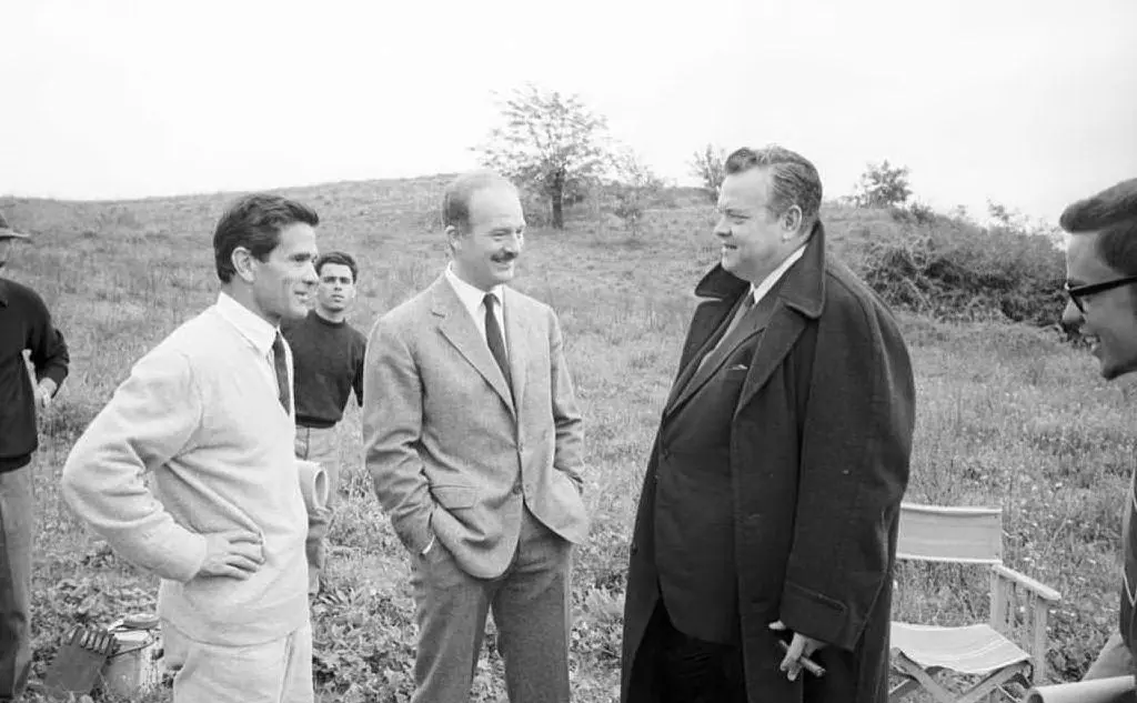 Pier Paolo Pasolini e Orson Welles sul set del film &quot;La Ricotta&quot;