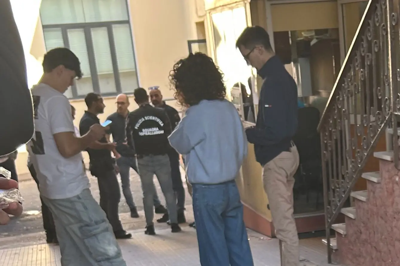 Cagliari, le indagini della polizia alla facoltà di Economia