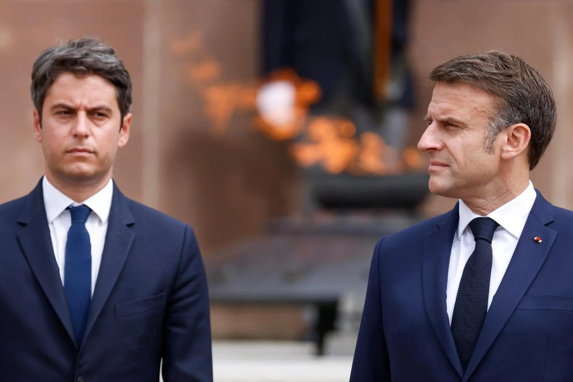 Gabriel Attal ed Emmanuel Macron (foto Ansa)