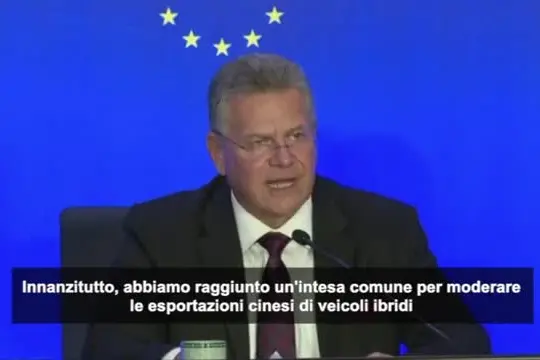 Ue-Cina, intesa per tagliare della metà l'export di auto ibride cinesi