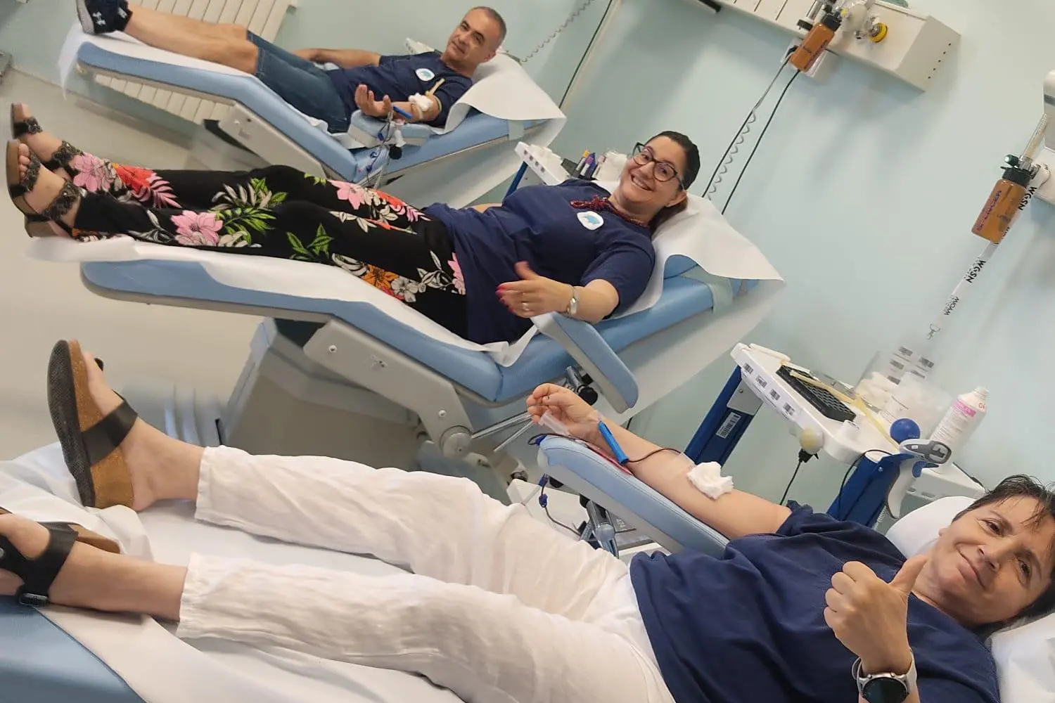 Soci del "Naba" donano il sangue