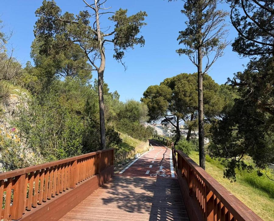 Monte Claro, inaugurato il percorso ciclopedonale: dalla Cittadella della Salute al parco in pochi minuti