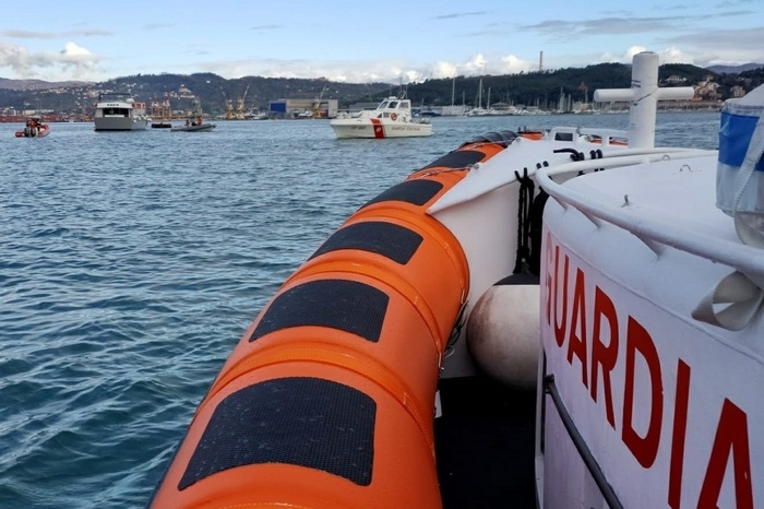 Barca diretta in Sardegna travolge un piccolo natante: grave un 60enne