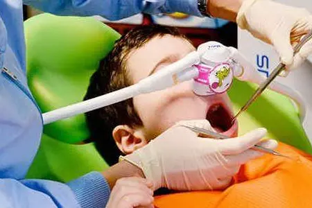 Bambini in fuga dai dentisti