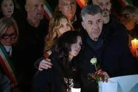 Gino ed Elena Cecchettin durante una fiaccolata in memoria di Giulia