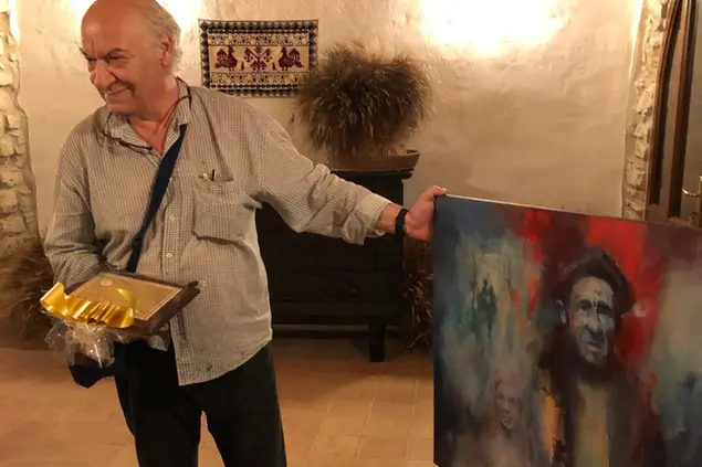 Piermario Laddomata, curatore della mostra di beneficenza (foto concessa)