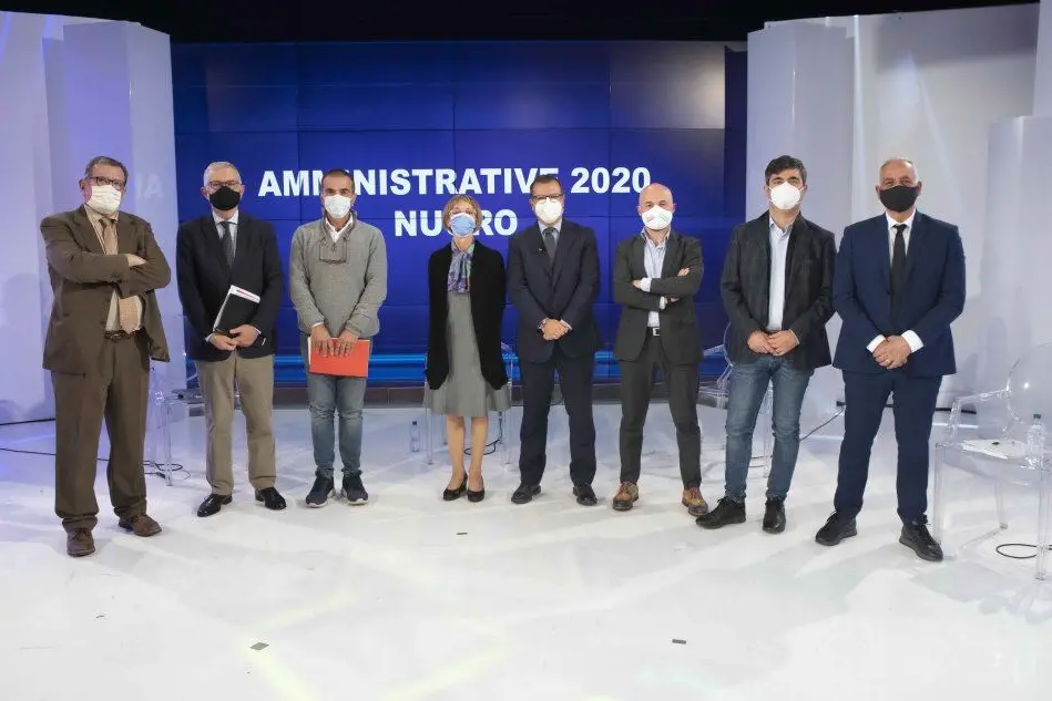 I candidati a sindaco per il Comune di Nuoro durante il dibattito elettorale a Videolina (foto Deiana)