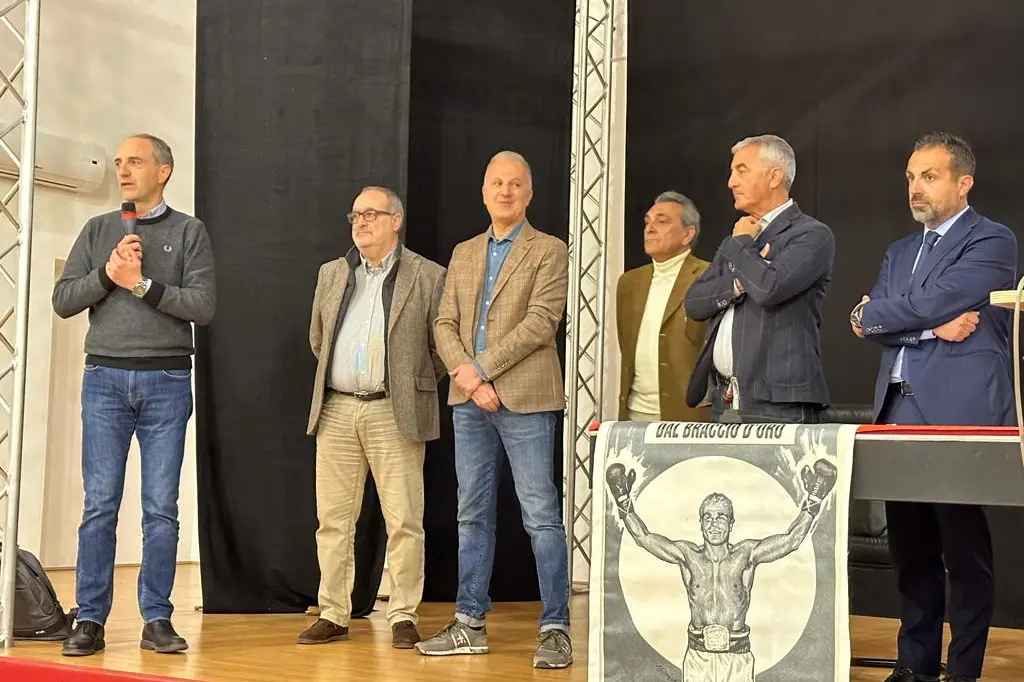 L'associazione Tore Burruni con le istituzioni (foto Fiori)