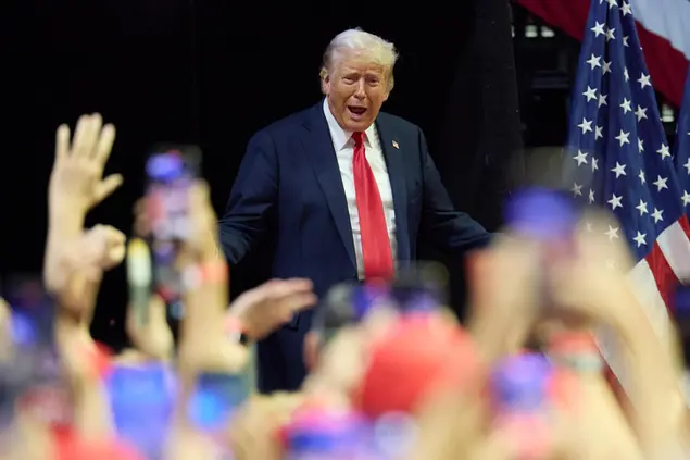 Trump in Michigan (Ansa-Epa)