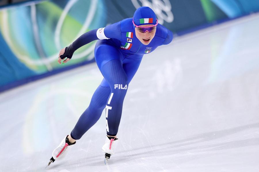 Olimpiadi, straordinaria Lollobrigida: vince anche i 5000 metri ed è oro bis