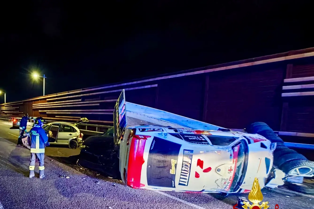 L'incidente (foto vigili del fuoco)