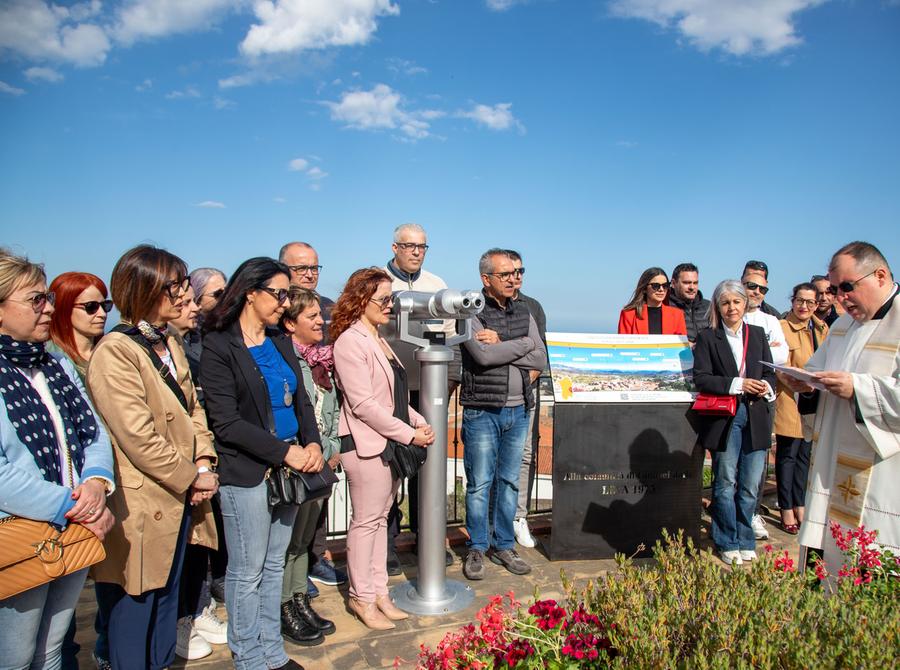 Un cannocchiale dono della classe ’75