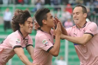 Felicità Palermo: Dybala festeggia il suo primo gol in A