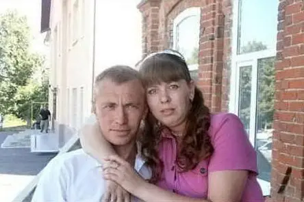 Slava Davydkin e la moglie (foto Daily Mail)