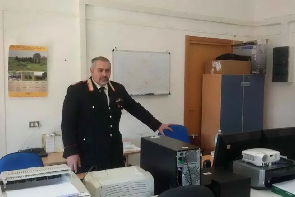 Carabinieri in cattedra a lezione di legalità