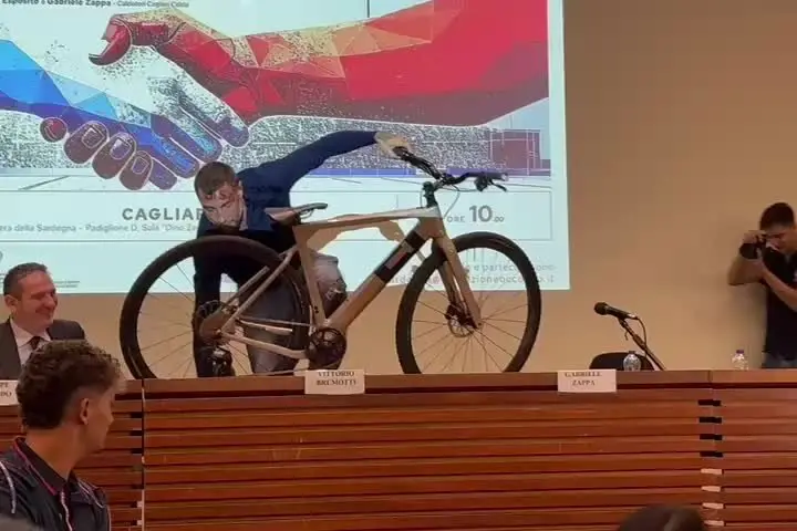 Legalità e valori nello sport: alla Fiera di Cagliari il "Brumotti show"