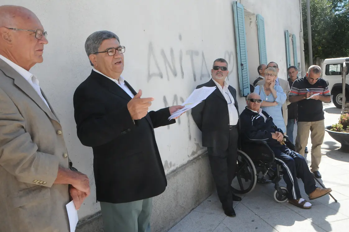 Annico Pau durante una cerimonia in ricordo di Giorgio Asproni (archivio L'Unione Sarda)