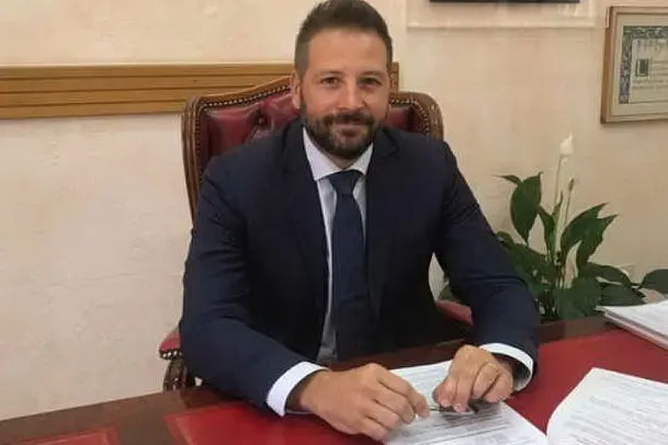 Il sindaco Ragnedda (Foto Uff.Stampa Comune Arzachena)