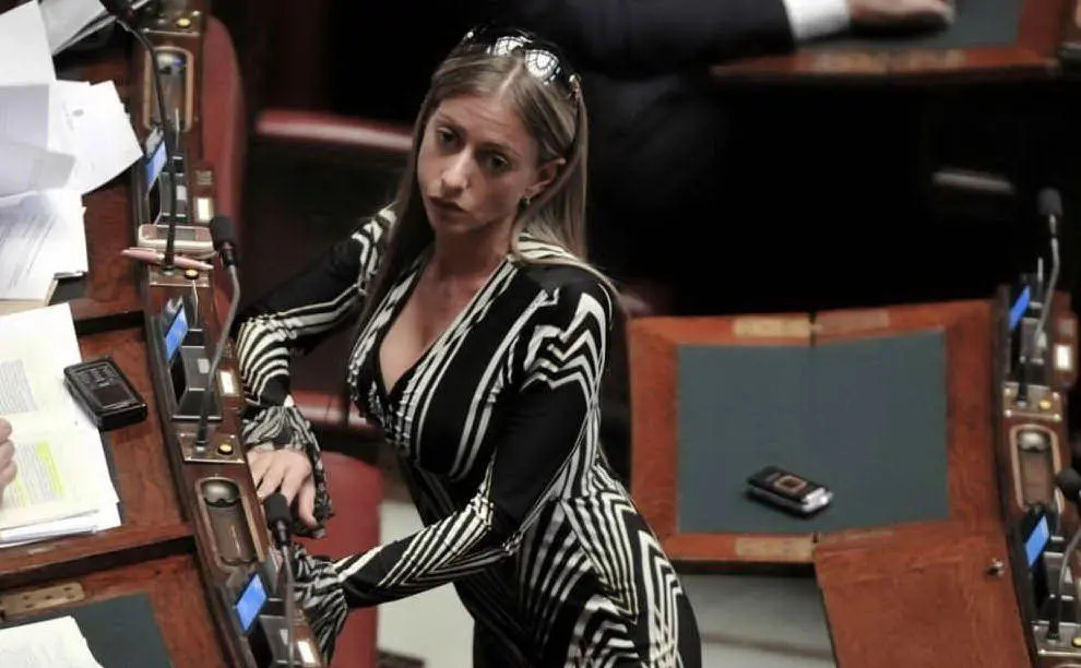 La senatrice di Forza Italia Maria Rosaria Rossi: dovrà rispondere di falsa testimonianza