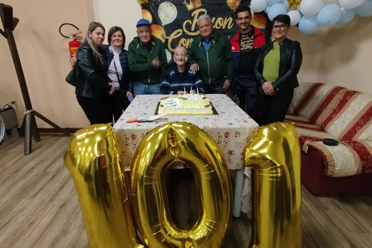 Tziu Licu festeggia 101 anni, foto Giuliano Usai