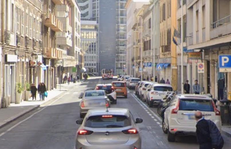 Nuovo asfalto, a Cagliari via XX Settembre off limits alle a