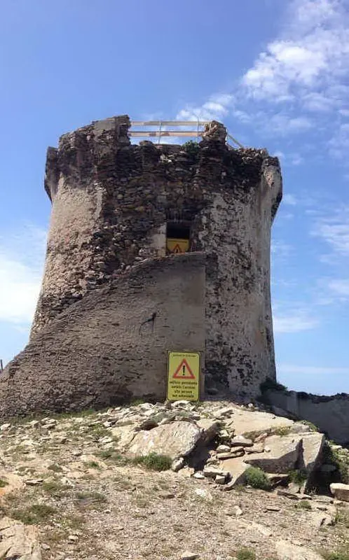 L'ingresso della torre