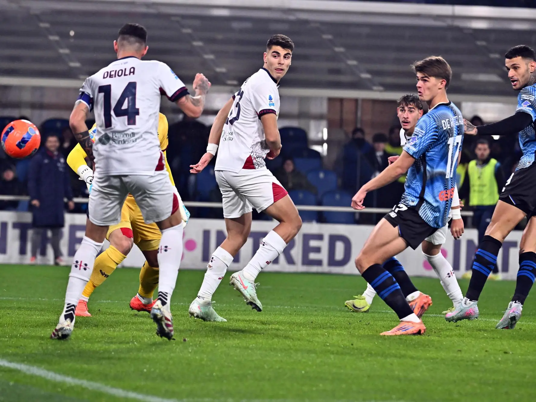 Il gol di Gianluca Scamacca che ha sbloccato Atalanta-Cagliari (foto Ansa)