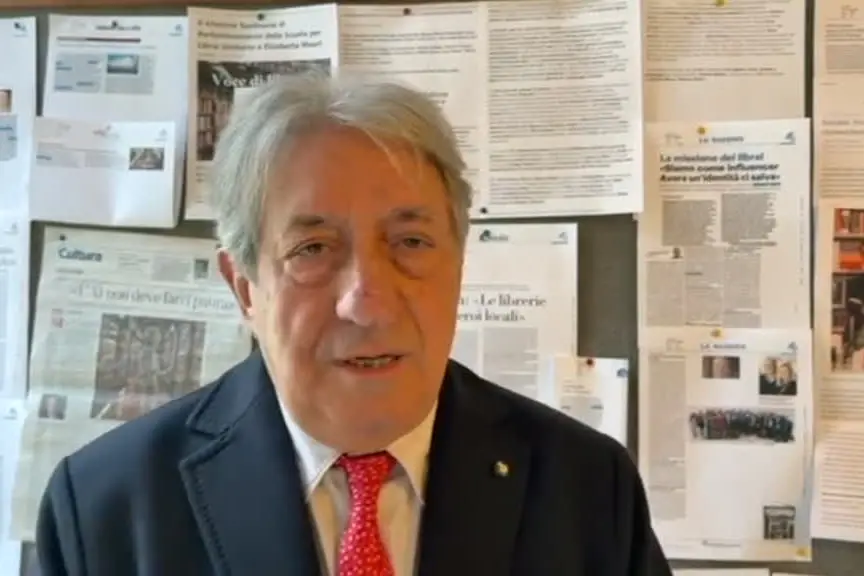 Mercato del libro cala, Cipolletta: consumi bassi e mancate misure