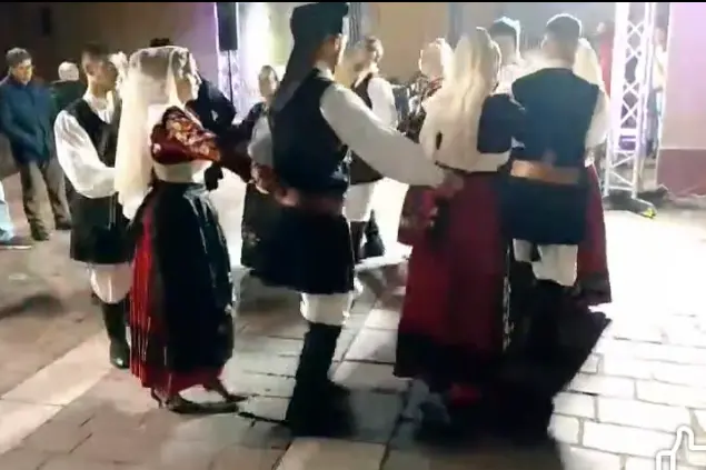 Un momento della Festa della salsiccia a Siligo (foto concessa)