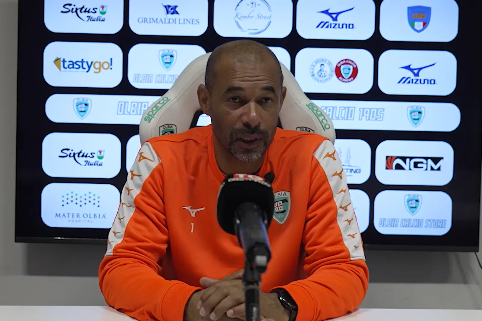 Zé Maria presenta il derby Olbia-Latte Dolce (foto Ilenia Giagnoni)