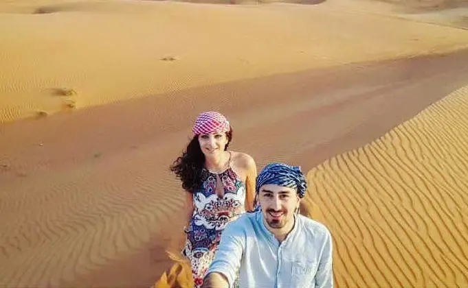 Nel deserto insieme al suo fidanzato Alberto