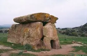 Il dolmen Sa Coveccada (Archivio L'Unione Sarda)